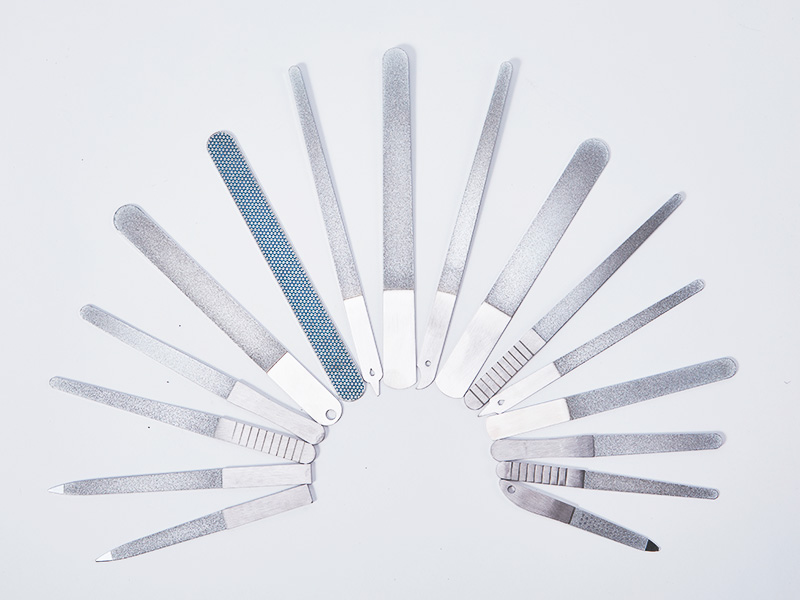 美甲工具之指甲锉修甲步骤